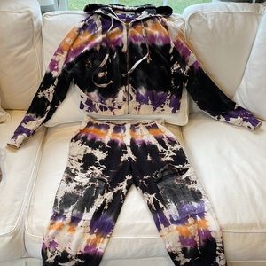 Amazing colors!  YFB tie dye zip up hoodie, medium